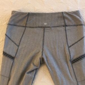Z By Zobha Leggings Size L 12-14 Grey color pre-owned